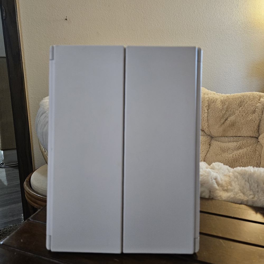Tri-fold Makeup Mirror